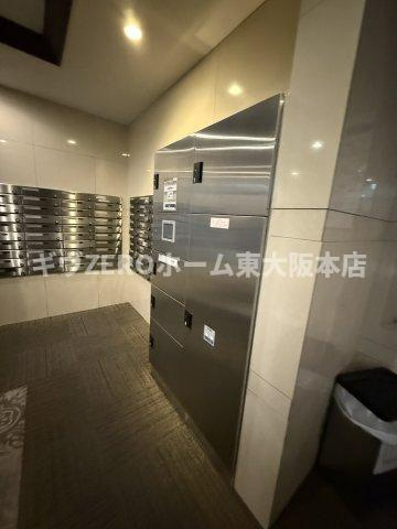 スプランディット難波のロビー