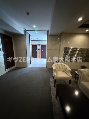 スプランディット難波のロビー