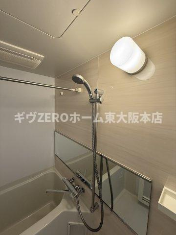 スプランディット難波の浴室