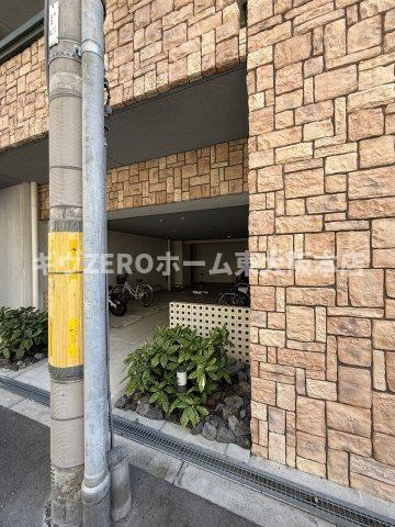 スプランディット難波のエントランス