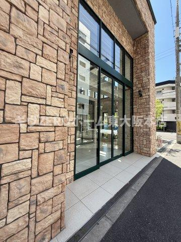 スプランディット難波のエントランス