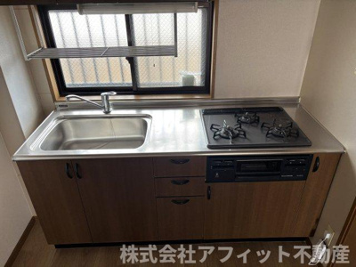 【キッチン】 | サン・オーレ東福山 | 3口ガスコンロ付き
