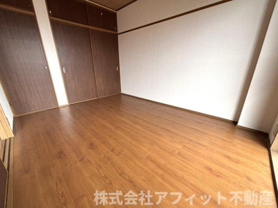 【寝室】 | サン・オーレ東福山 | 北側の洋室6帖