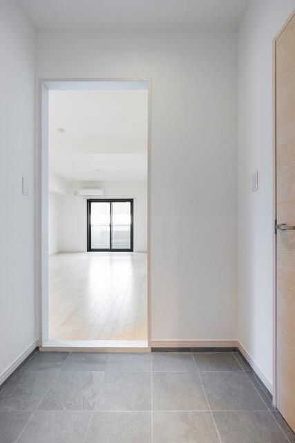 クロス護国寺の玄関