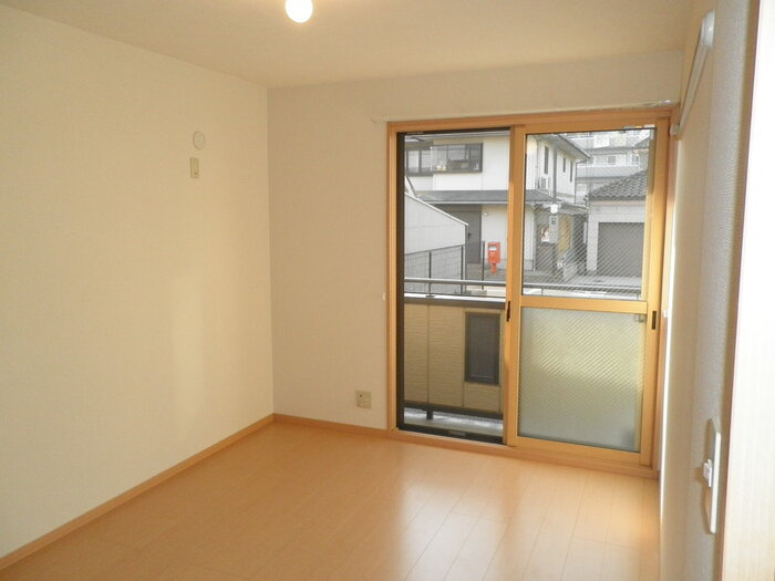 泉大津市高津町のハイツの居間・リビング|ゆったり過ごせる居間です