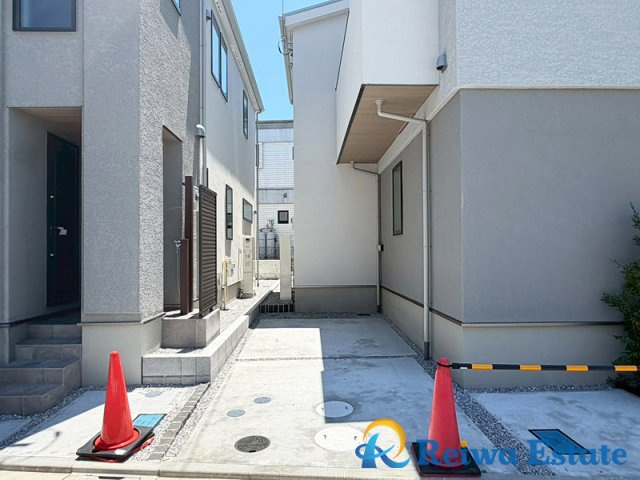 新築戸建　茅ヶ崎市柳島海岸の駐車場