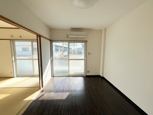 リバプール桟四の洋室