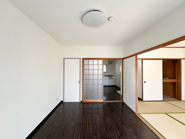 リバプール桟四の洋室