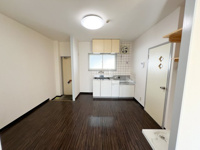 リバプール桟四の居間・リビング