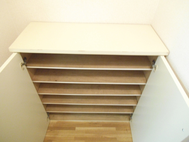 シティ・ヴィラ石井の収納|玄関収納はこの通りたっぷり入ります。