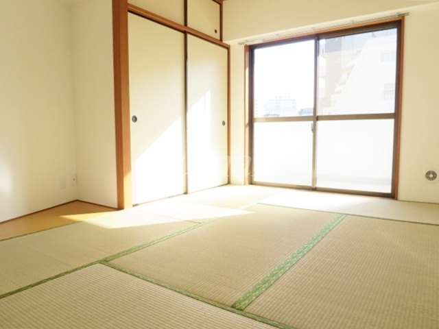 シティ・ヴィラ石井の和室|和室6帖です☆