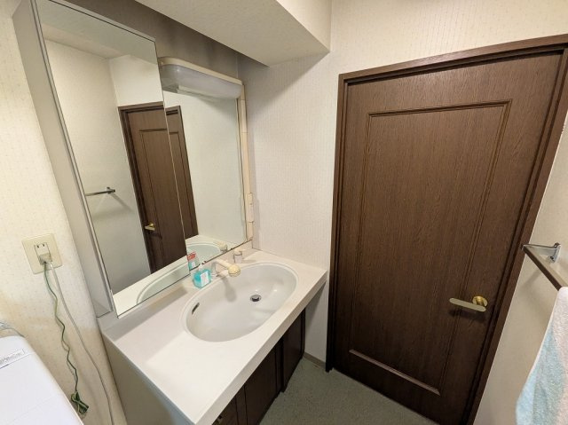 サンハウス小牧駅の独立洗面台|使いやすい独立洗面台です