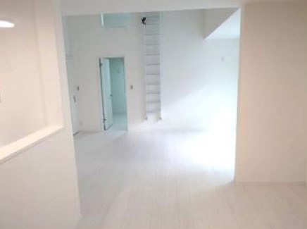 フォルテBGシリーズ井田１丁目の居間・リビング|こちらのリビングで趣味の時間をお楽しみください