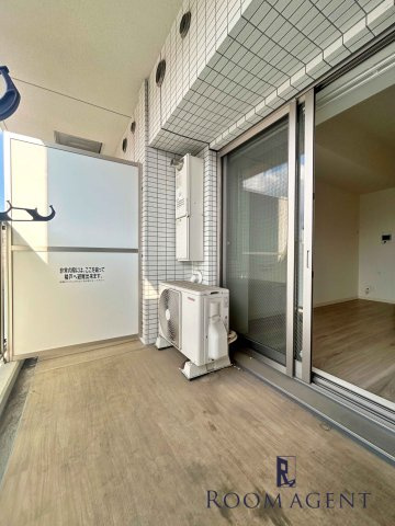 プレサンスジェネ千種内山Ⅱのバルコニー