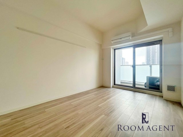 プレサンスジェネ千種内山Ⅱの居間・リビング