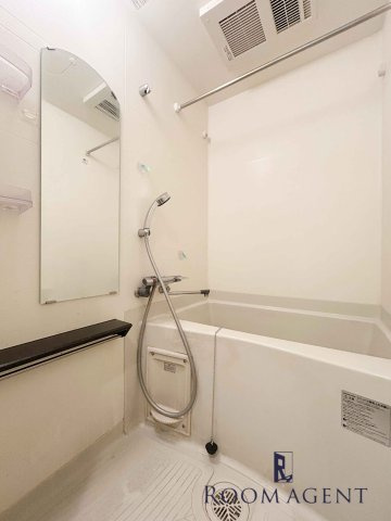 プレサンスジェネ千種内山Ⅱの浴室