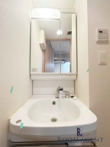 プレサンスジェネ千種内山Ⅱの洗面所