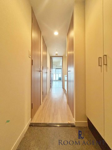 プレサンスジェネ千種内山Ⅱの玄関