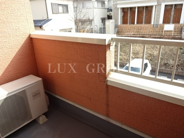 【バルコニー】 | ボンヌ・シャンス多摩