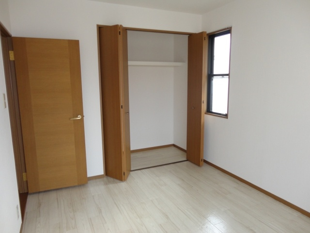 エステート桃山Ⅱの居間・リビング