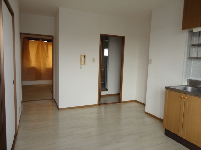 エステート桃山Ⅱの居間・リビング