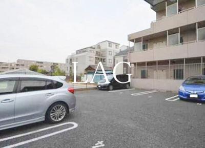 【駐車場】 | ヴィラ・ロクロー | 駐車場です。