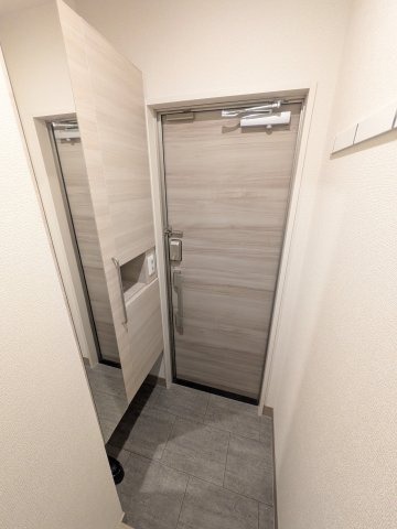 グリーンメゾン柴崎の玄関