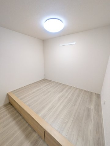グリーンメゾン柴崎の洋室