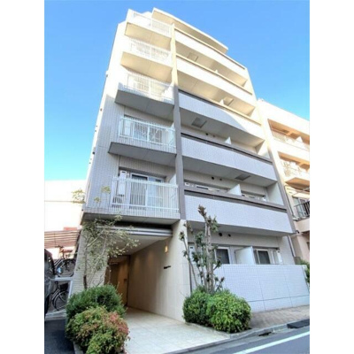 【外観】 | グリーンアベニュー阿佐谷 | 鉄筋コンクリート造のがっちりとした建物。