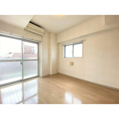 【居間・リビング】 | グリーンアベニュー阿佐谷 | 7.1帖のきれいな洋室。