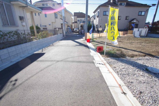 【前面道路含む現地写真】 | 【仲介手数料無料！！】府中市多磨町2丁目　新築戸建て（全7棟）3号棟　5690万円