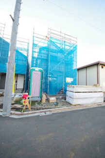 【外観】 | 【仲介手数料無料！！】府中市多磨町2丁目　新築戸建て（全7棟）3号棟　5690万円 | 令和7年12月12日撮影　建築中