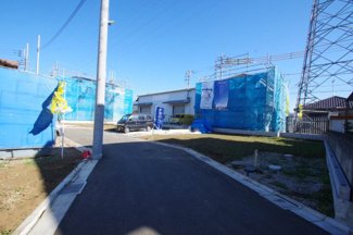 【前面道路含む現地写真】 | 【仲介手数料無料！！】府中市多磨町2丁目　新築戸建て（全7棟）3号棟　5690万円