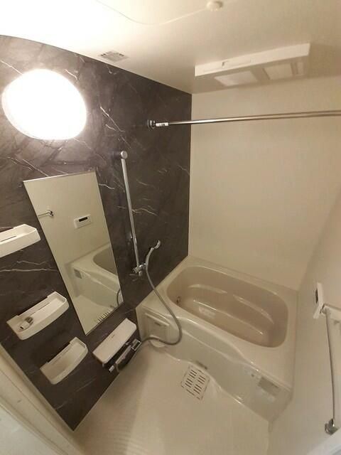 メゾン　ド　ルビアンの浴室