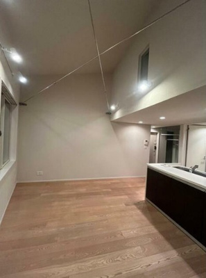 【居間・リビング】 | ロシェ沼袋 | 16.2帖のきれいなLDK。