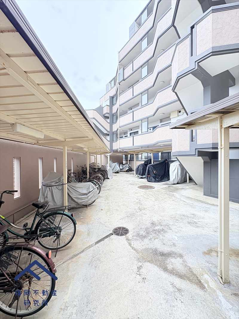 アンピール海の中道アクアヴィラの駐車場