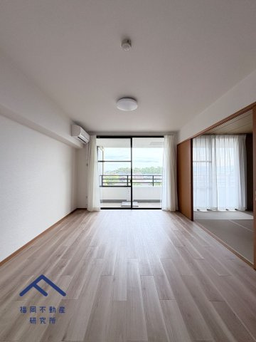 アンピール海の中道アクアヴィラの居間・リビング