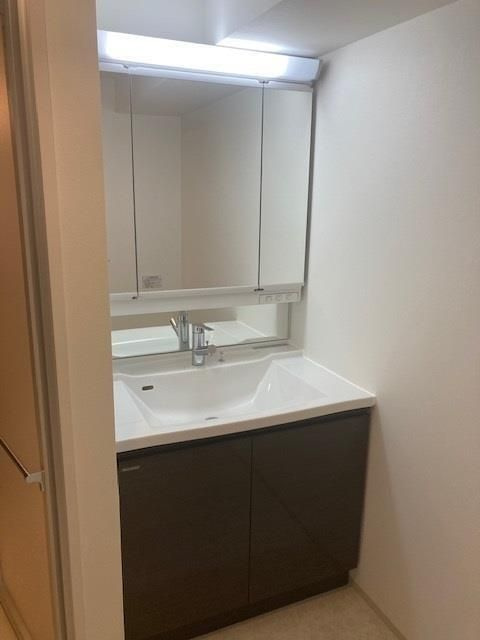 Alivis一之江の独立洗面台