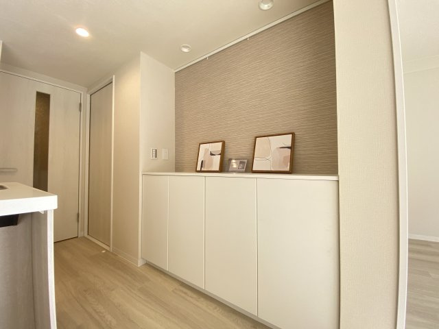 ビクトリアヒルズ横濱サウスバラード棟のその他|リビング収納