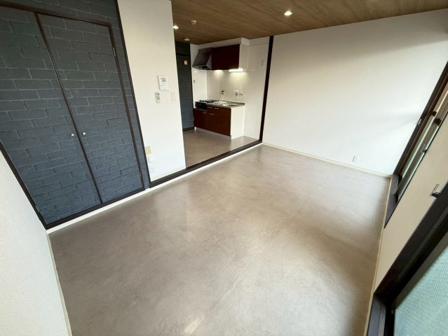 フリーデ北風呂の洋室