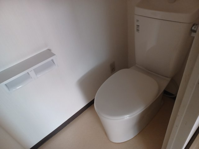 NCKビルのトイレ|別号室参考写真です。