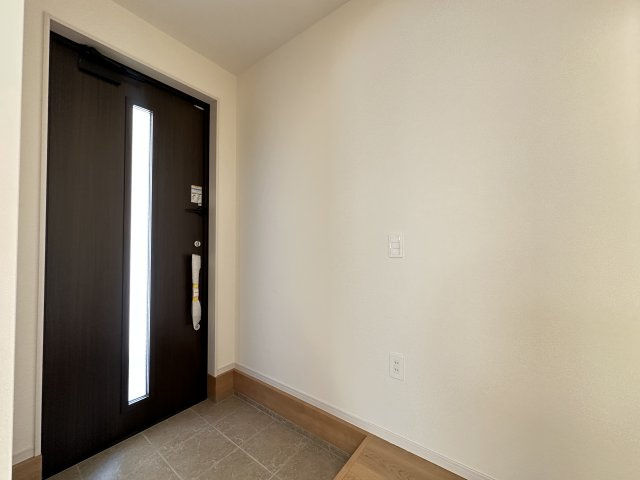 神戸市西区糀台3丁目新築戸建の玄関