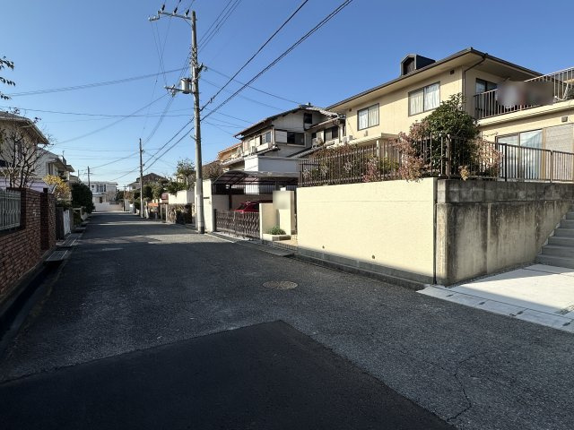 神戸市西区糀台3丁目新築戸建の前面道路含む現地写真