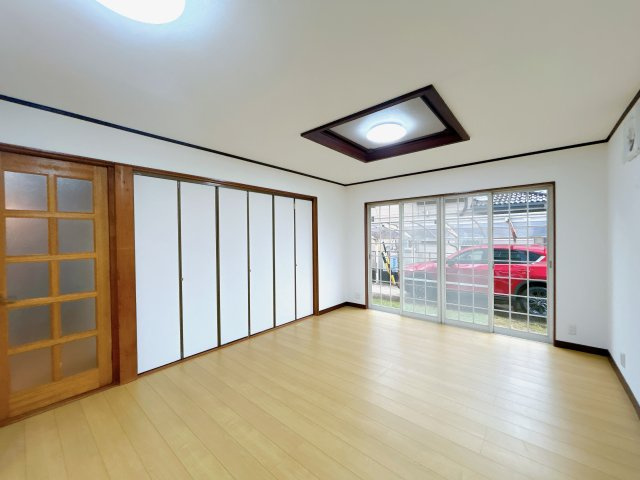 リフォーム済中古戸建　岐阜市岩崎　昭和62年築の居間・リビング