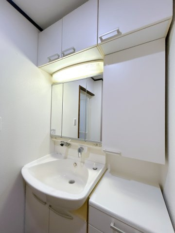 リフォーム済中古戸建　岐阜市岩崎　昭和62年築の独立洗面台