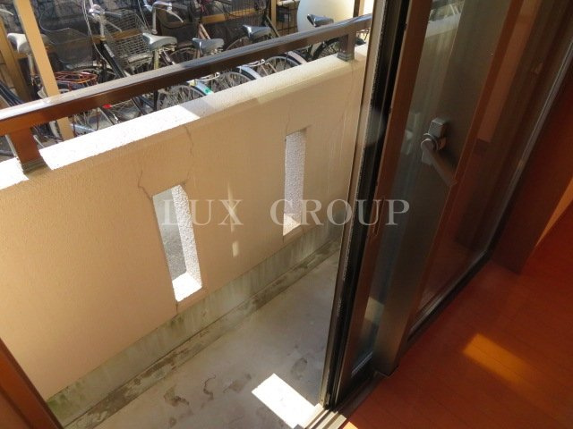 【バルコニー】 | シャルマン　参番館