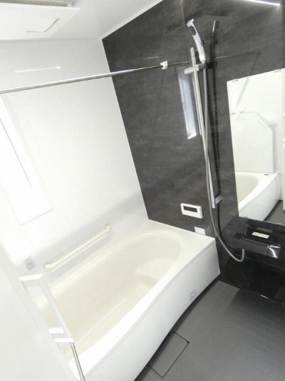 ソレイユ大原の浴室