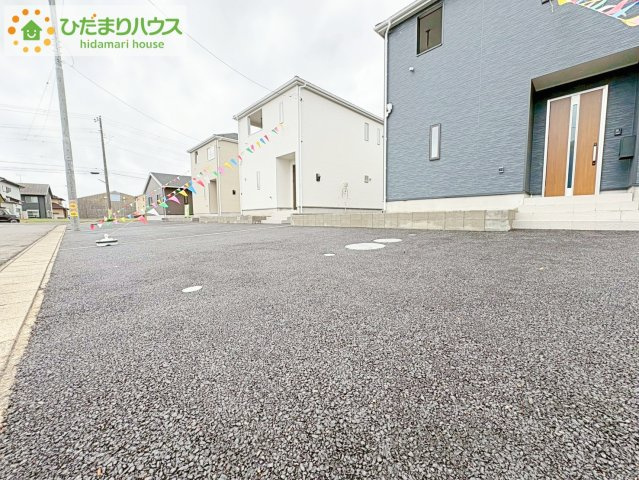 ひたちなか市平磯遠原町第2　新築戸建　1号棟の駐車場|マイホームなら駐車場代がかかりません。しかも、自宅の駐車場で洗車ができます！今までコイン洗車に行っていた手間も省けて、節約にもつながります(^^♪