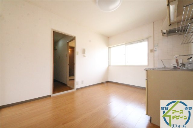 スカイハイツ王塚台の居間・リビング|※類似写真