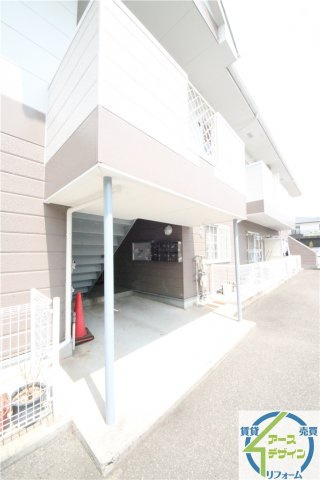 スカイハイツ王塚台の外観